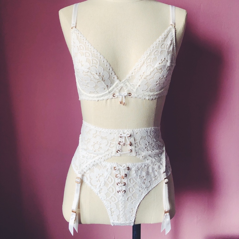 NWT Agent Provocateur Daizy Suspender